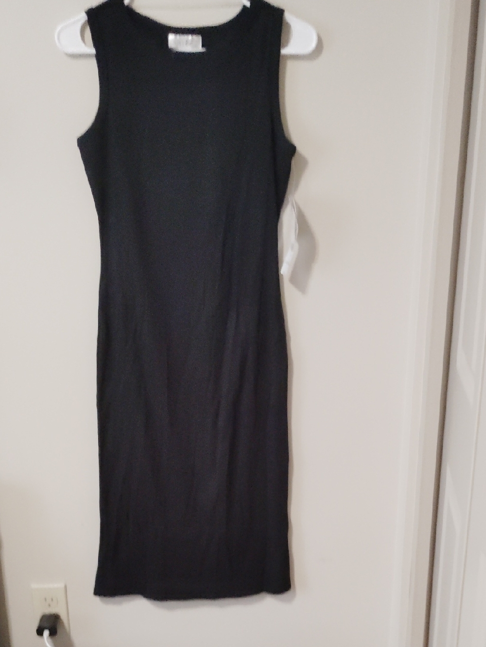 just be Black Sleeveless Midi Knit Dress